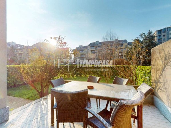 appartamento in vendita a Rivoli in zona Cascine Vica
