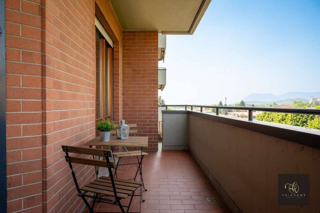 appartamento in vendita a Rivoli in zona Cascine Vica