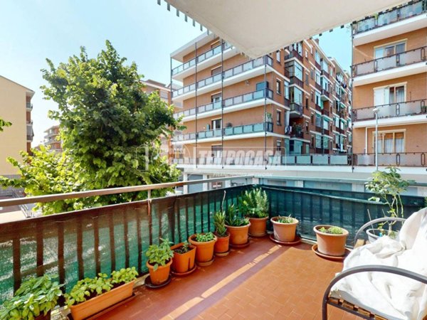appartamento in vendita a Rivoli in zona Cascine Vica