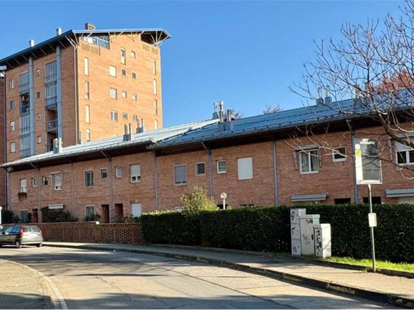 casa indipendente in vendita a Rivoli in zona Cascine Vica