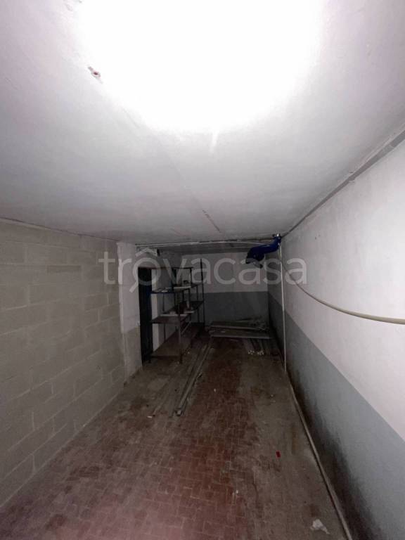 locale di sgombero in vendita a Rivoli