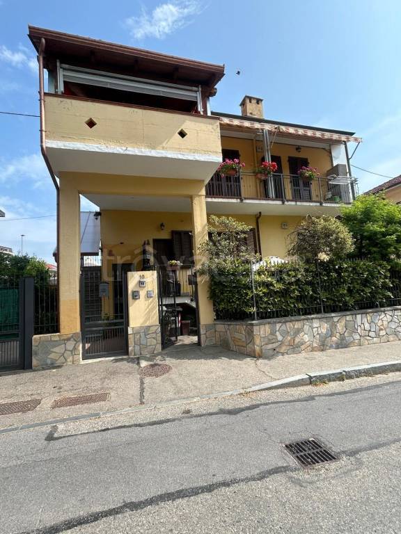 casa indipendente in vendita a Rivoli