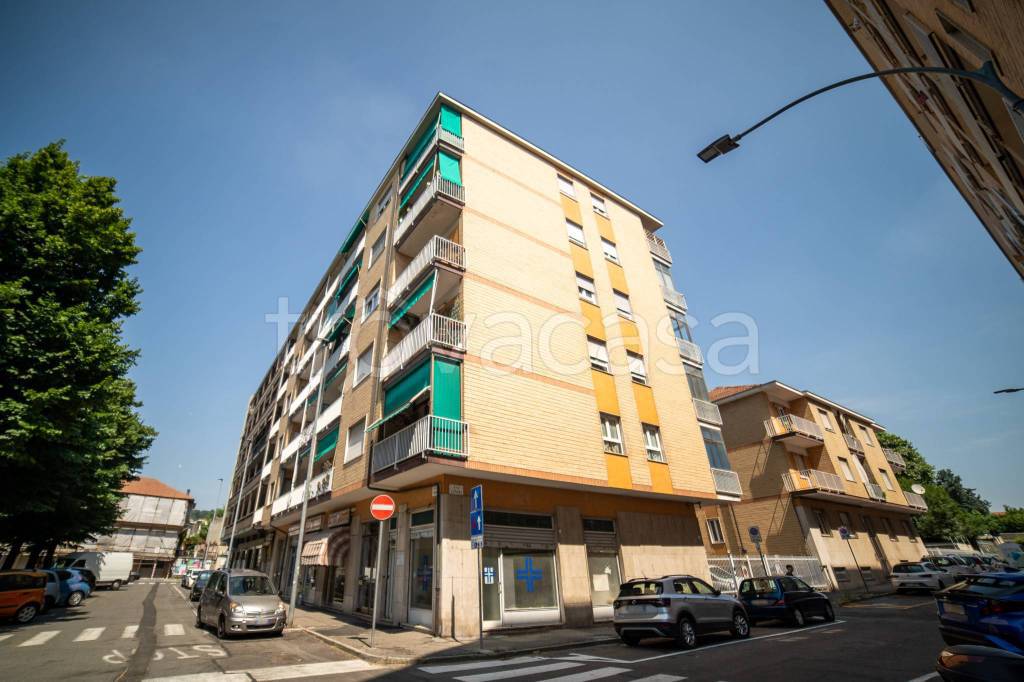 negozio in vendita a Rivoli