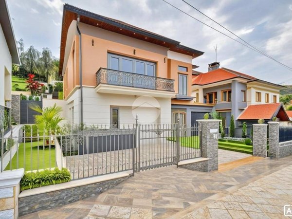 casa indipendente in vendita a Rivoli