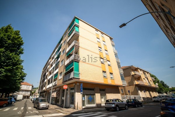 locale commerciale in vendita a Rivoli