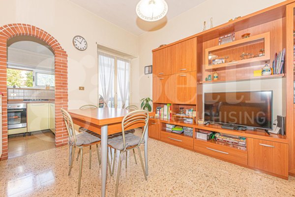 appartamento in vendita a Rivoli in zona Cascine Vica