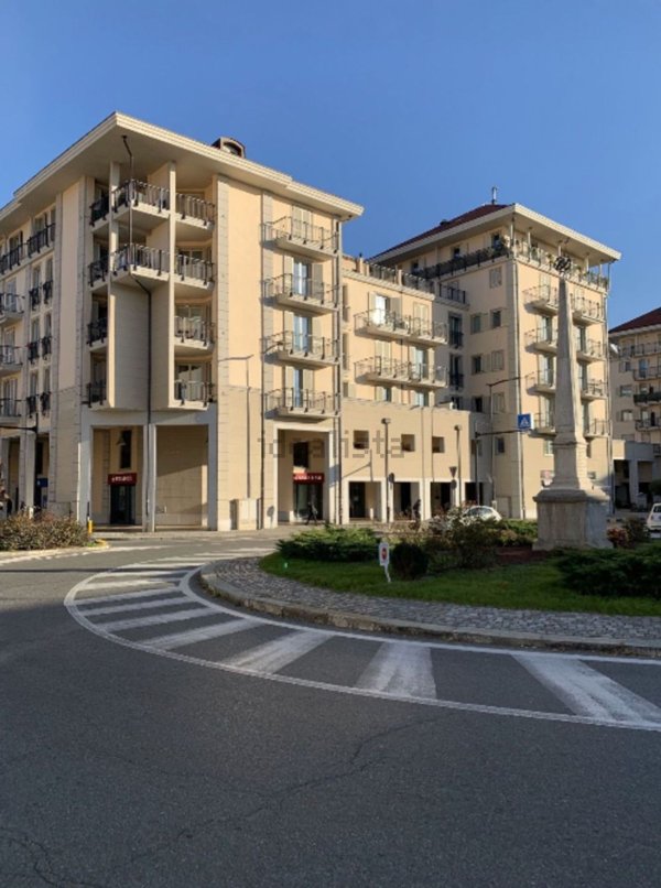 locale commerciale in vendita a Rivoli