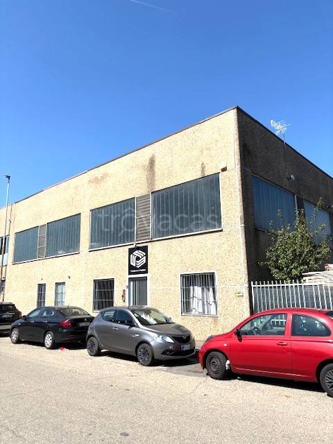 locale commerciale in vendita a Rivoli