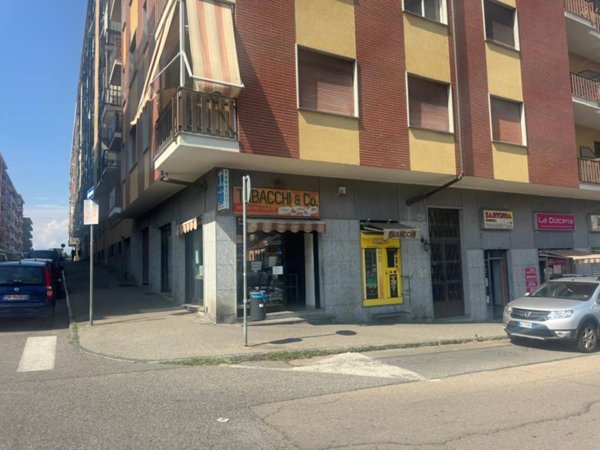 negozio in vendita a Rivoli