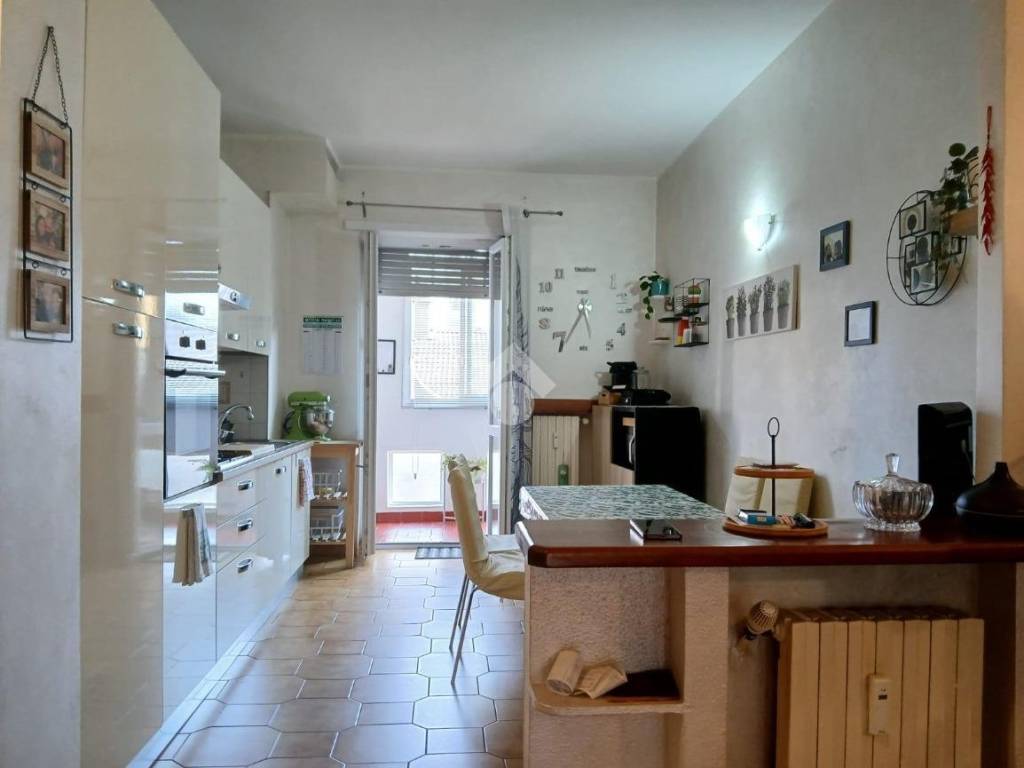 appartamento in vendita a Rivoli in zona Cascine Vica