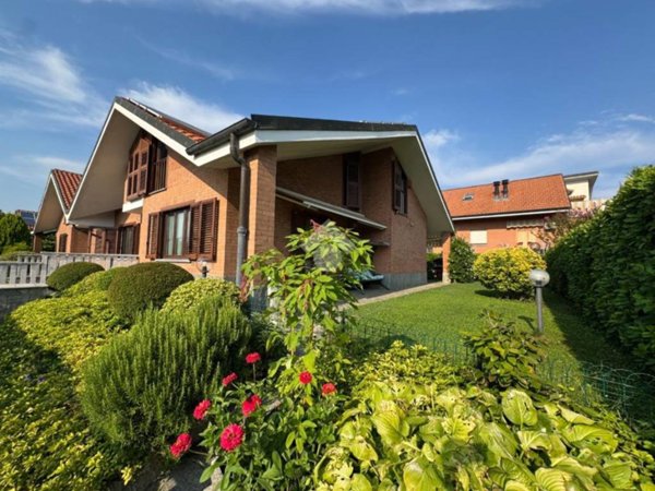 casa indipendente in vendita a Rivoli