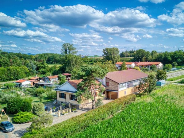 casa indipendente in vendita a Rivoli in zona Bruere