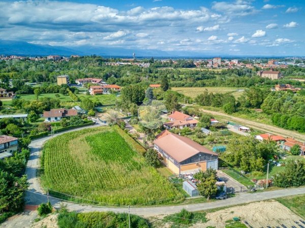 casa indipendente in vendita a Rivoli in zona Bruere