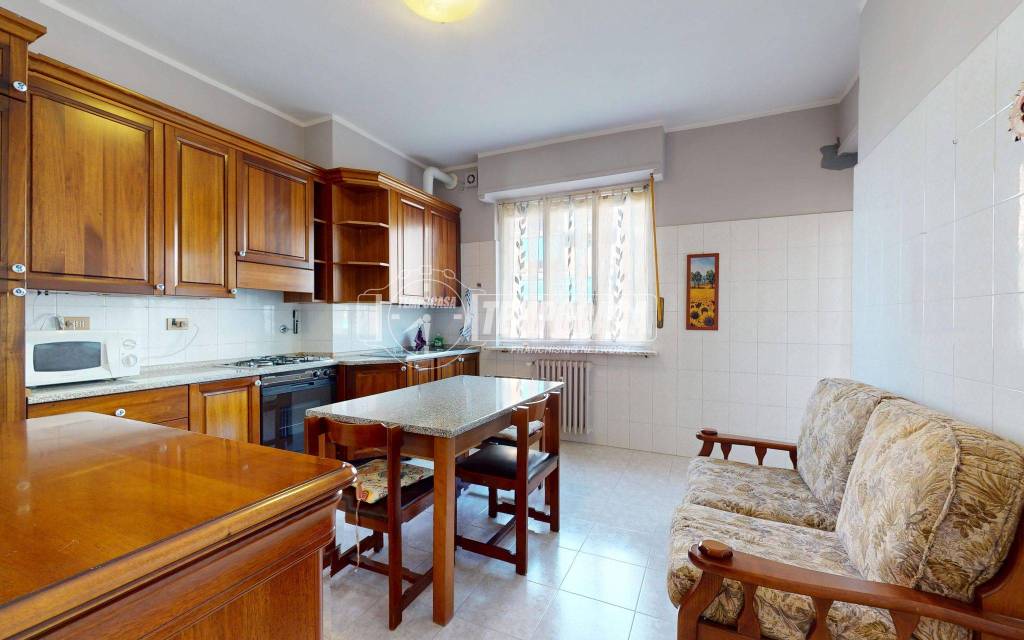 appartamento in vendita a Rivoli in zona Cascine Vica