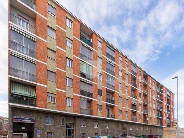 appartamento in vendita a Rivoli in zona Cascine Vica