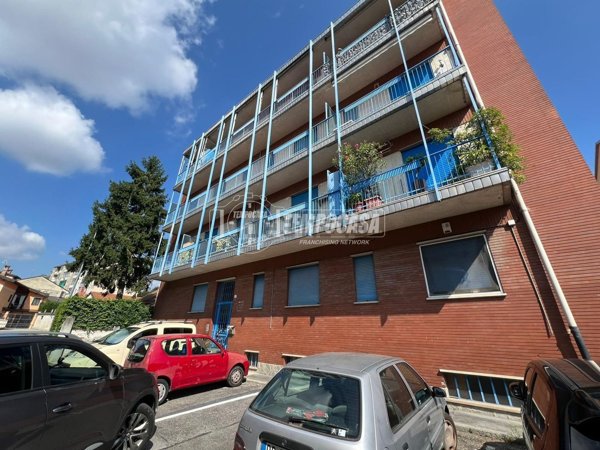 appartamento in vendita a Rivoli in zona Cascine Vica