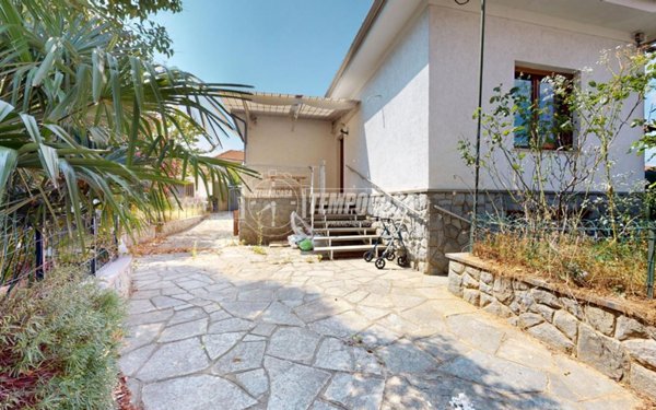 casa indipendente in vendita a Rivoli in zona Bruere