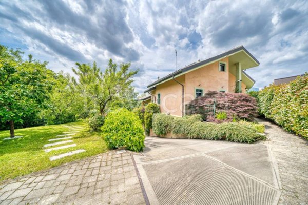 casa indipendente in vendita a Rivoli