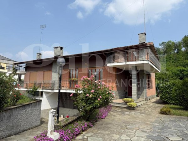 casa indipendente in vendita a Rivoli in zona Bruere