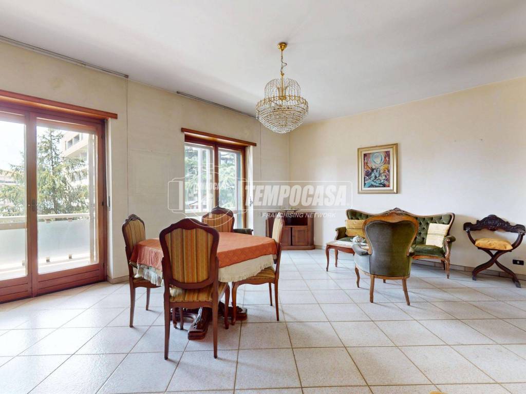 appartamento in vendita a Rivoli in zona Cascine Vica