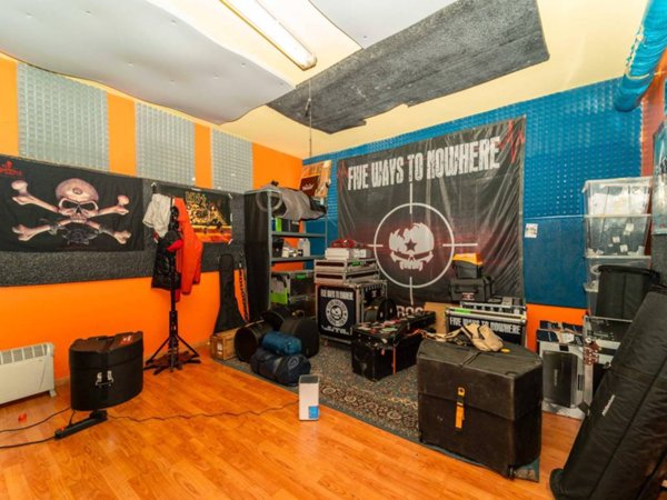 negozio in vendita a Rivoli