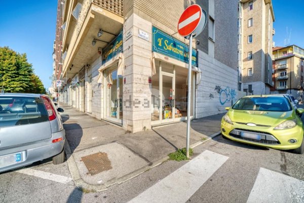 negozio in vendita a Rivoli