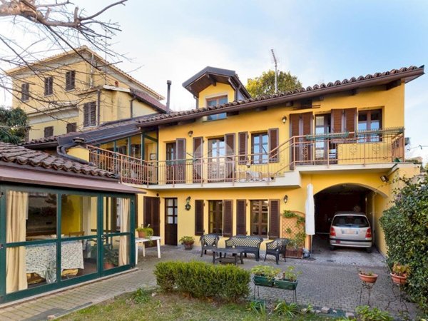 casa indipendente in vendita a Rivoli