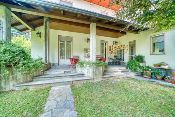 casa indipendente in vendita a Rivoli