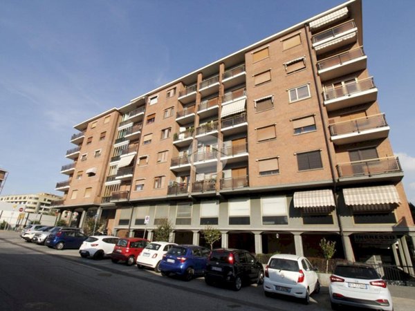 appartamento in vendita a Rivoli in zona Cascine Vica