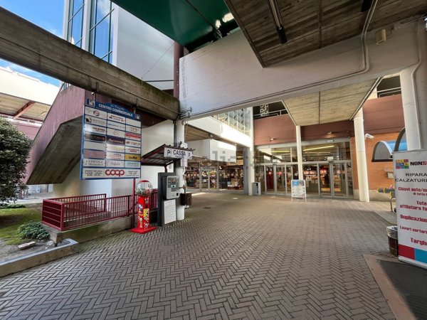 locale commerciale in vendita a Rivoli
