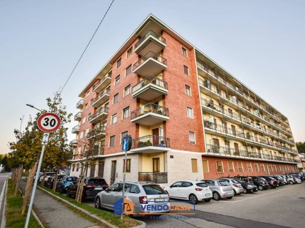 negozio in vendita a Rivoli