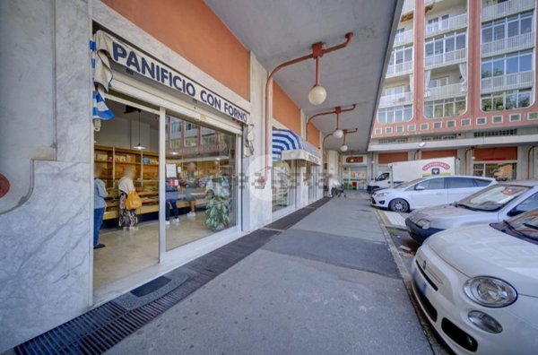 negozio in vendita a Rivoli