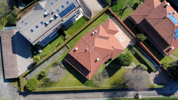 casa indipendente in vendita a Rivoli