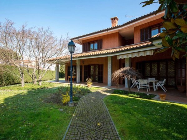 casa indipendente in vendita a Rivoli