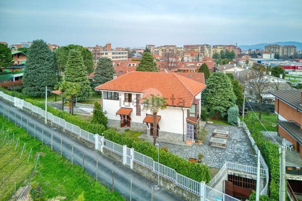 casa indipendente in vendita a Rivoli