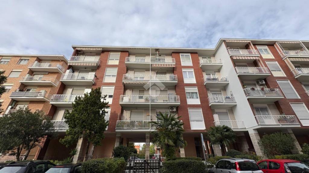 appartamento in vendita a Rivoli in zona Cascine Vica