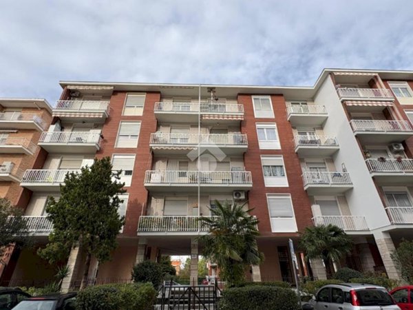 appartamento in vendita a Rivoli in zona Cascine Vica