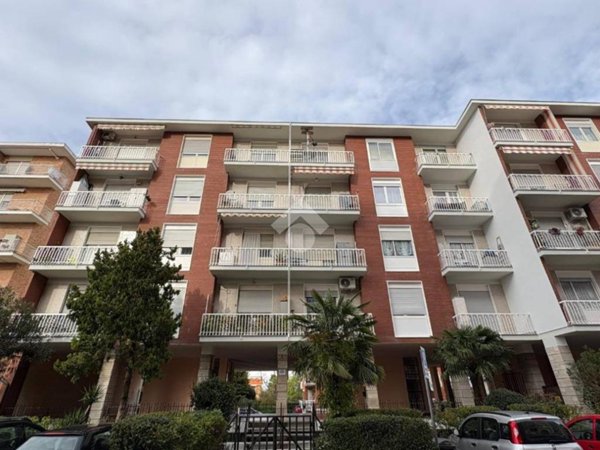 appartamento in vendita a Rivoli in zona Cascine Vica