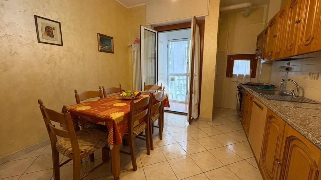 appartamento in vendita a Rivoli in zona Cascine Vica