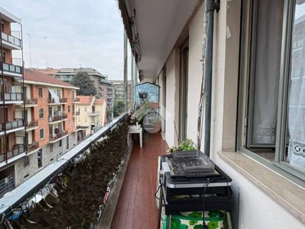 appartamento in vendita a Rivoli in zona Cascine Vica