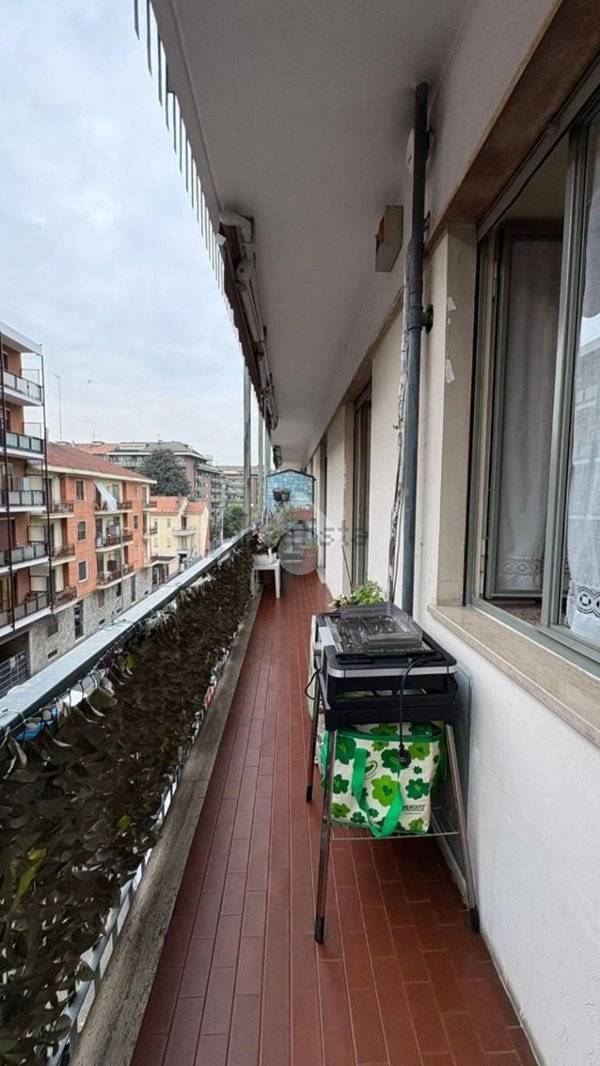 appartamento in vendita a Rivoli in zona Cascine Vica