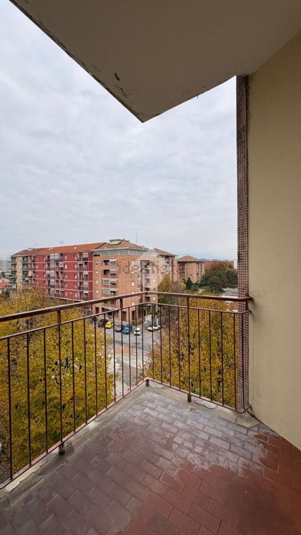 appartamento in vendita a Rivoli in zona Cascine Vica