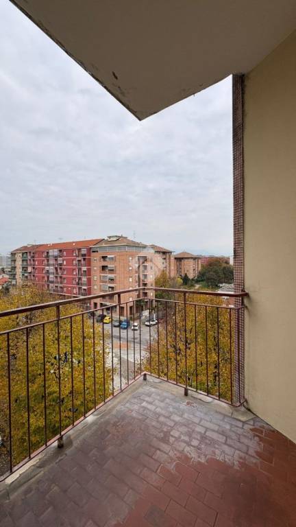 appartamento in vendita a Rivoli in zona Cascine Vica