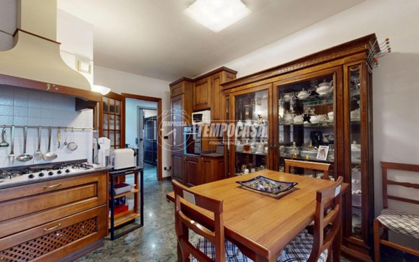 appartamento in vendita a Rivoli in zona Cascine Vica