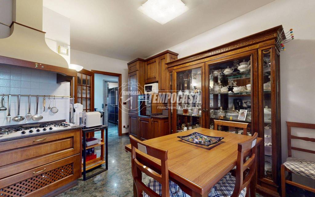 appartamento in vendita a Rivoli in zona Cascine Vica