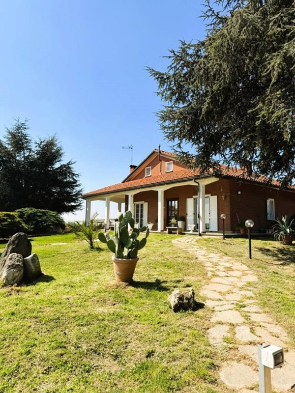 casa indipendente in vendita a Rivoli in zona Tetti Neirotti