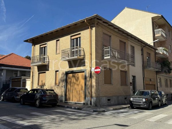 casa indipendente in vendita a Rivoli