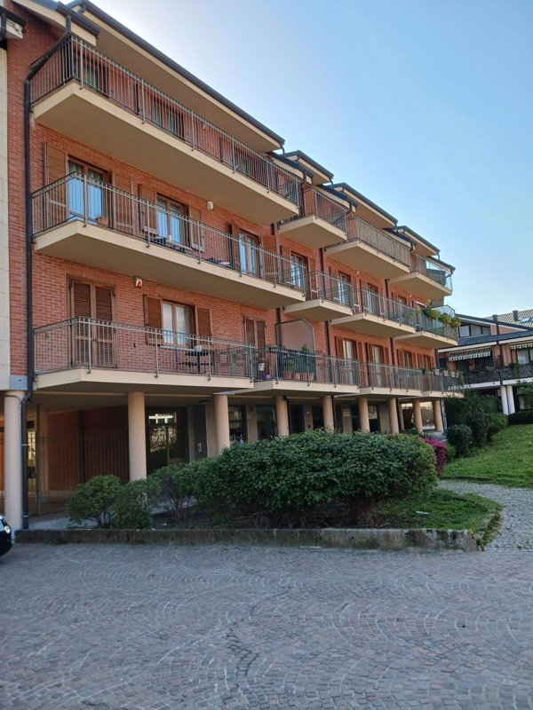 locale di sgombero in vendita a Rivoli