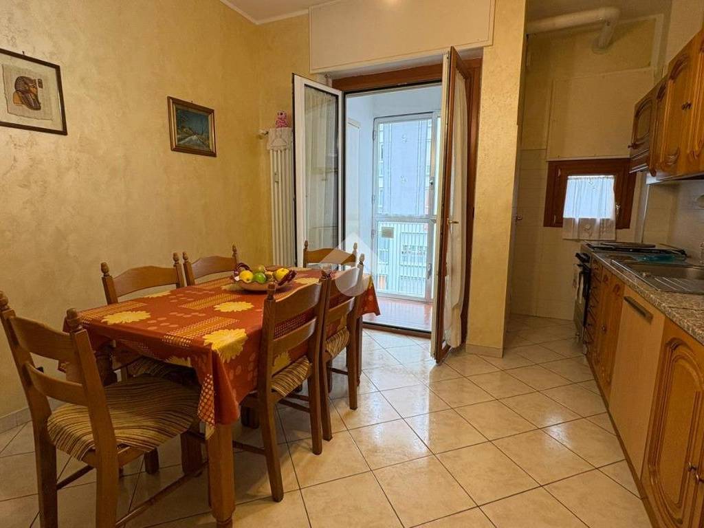 appartamento in vendita a Rivoli in zona Cascine Vica