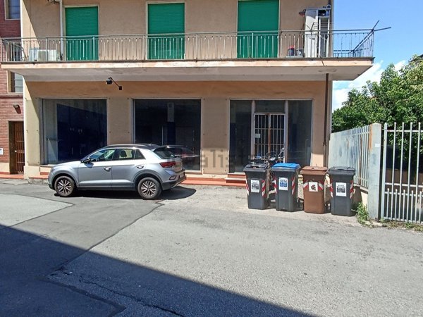 locale commerciale in vendita a Rivoli